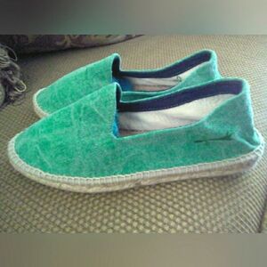 BNWOT MANEBI SPAIN Vibrant Green ESPADRILLES SZ 6.5 (37F, 38B) ? BEST TYPE SHOE!